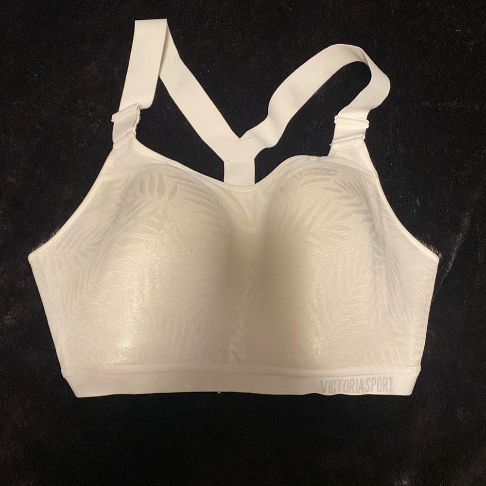 Victoria’s Secret sports bra 34DDD, white